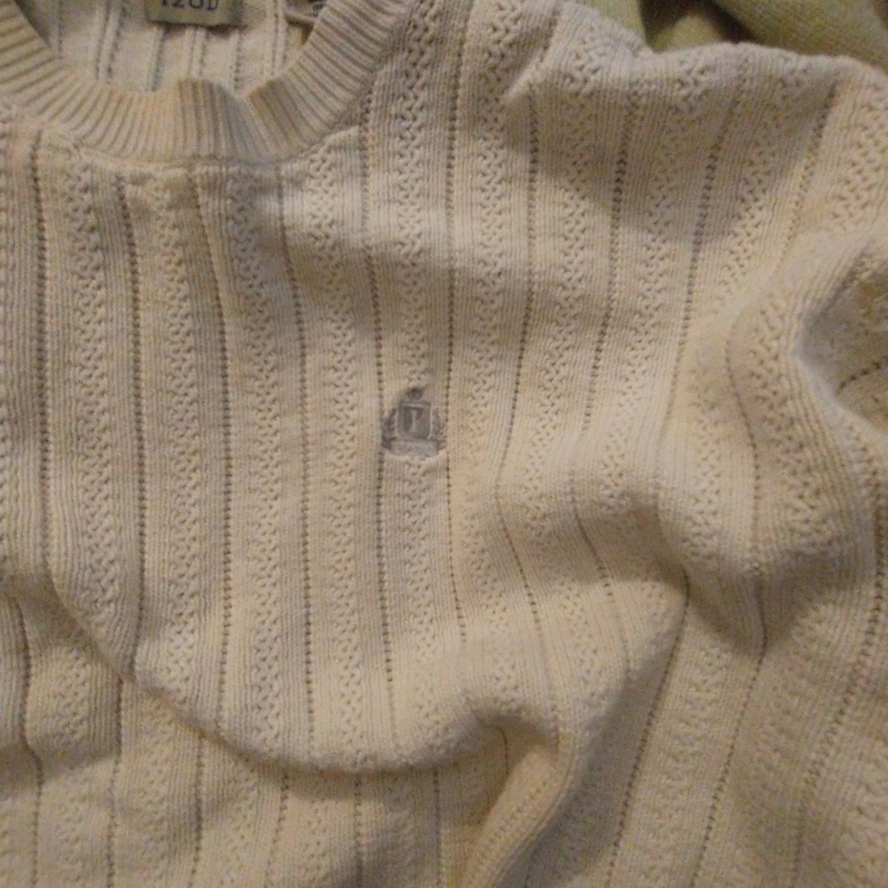 Izod sweater